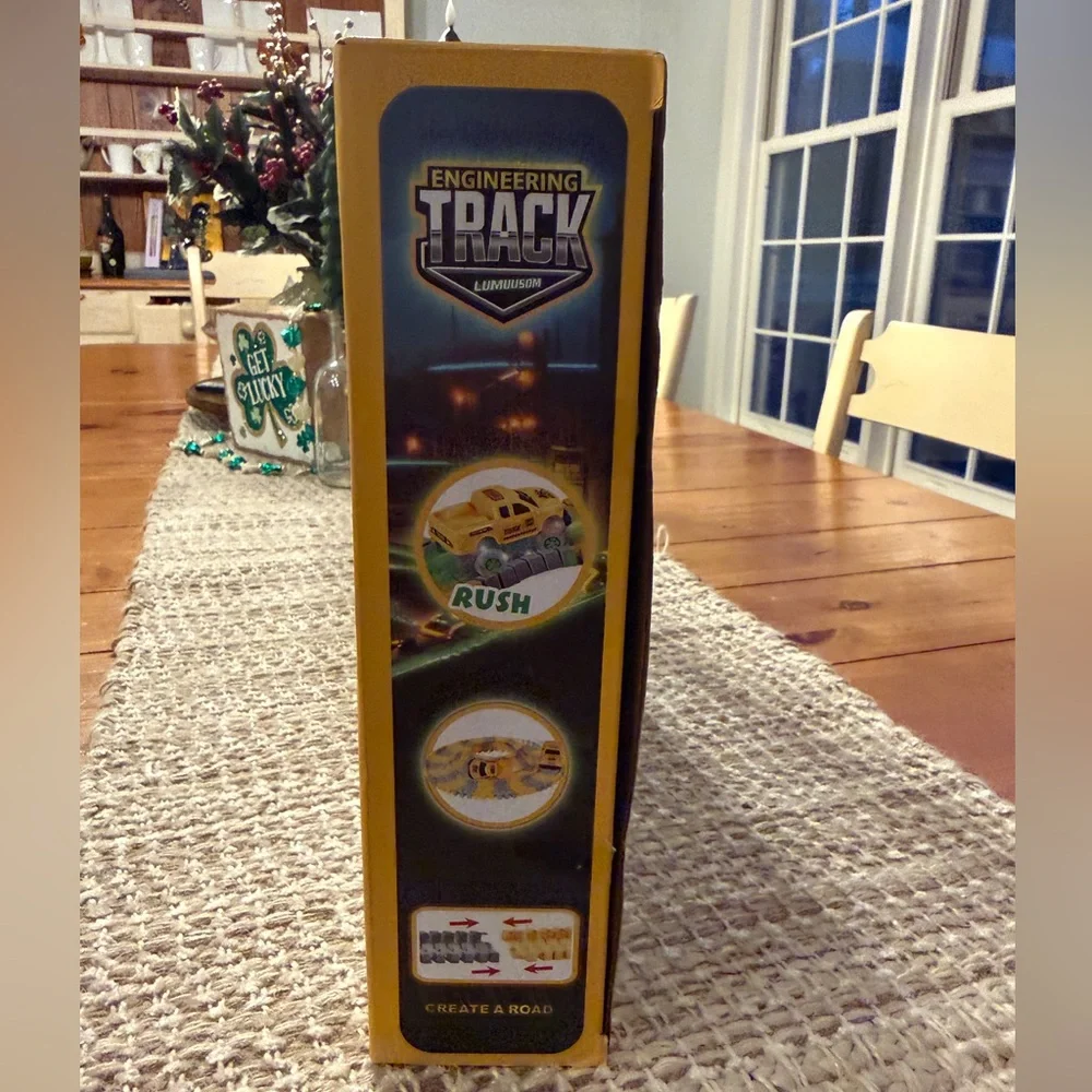 LUMUUSOM ENGINEERING TRACK Glow-in-the-Dark Kids Construction Track Set. NEW
